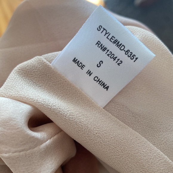 Forever 21 Ivory Gold Mini Dress Size Small - Picture 7 of 10